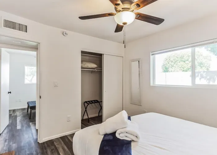 Updated In - Close To Sky Harbor And Asu