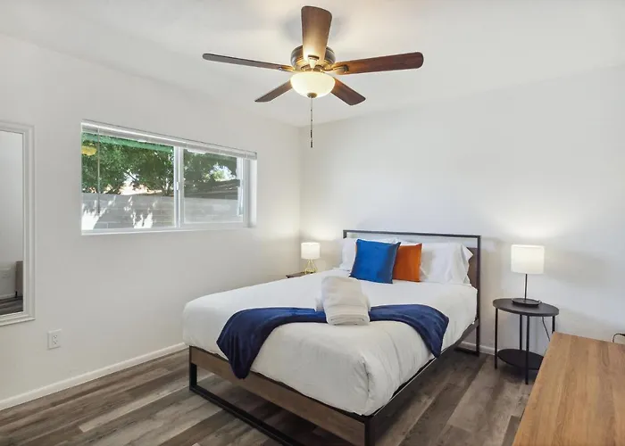 Updated In - Close To Sky Harbor And Asu