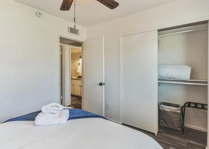 Updated In - Close To Sky Harbor And Asu
